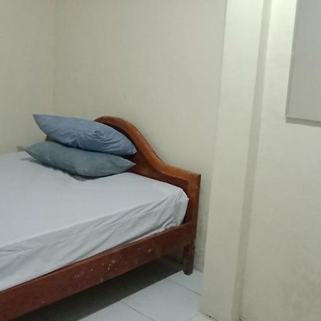 Gandrung City Hostel Баньюванги Экстерьер фото