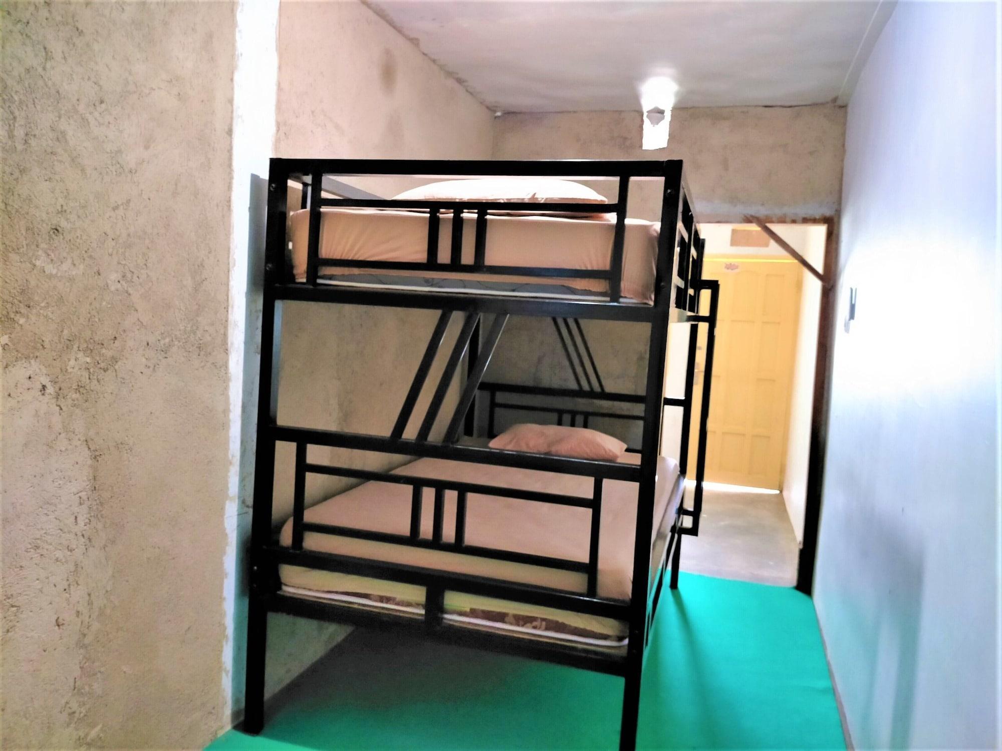 Gandrung City Hostel Баньюванги Экстерьер фото