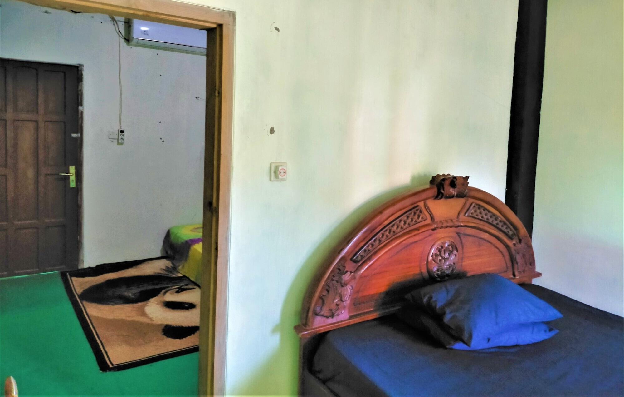 Gandrung City Hostel Баньюванги Экстерьер фото