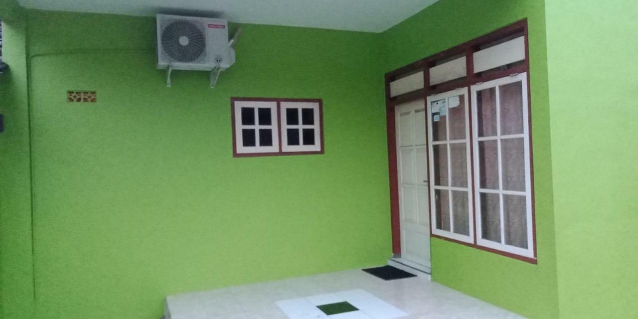Gandrung City Hostel Баньюванги Экстерьер фото