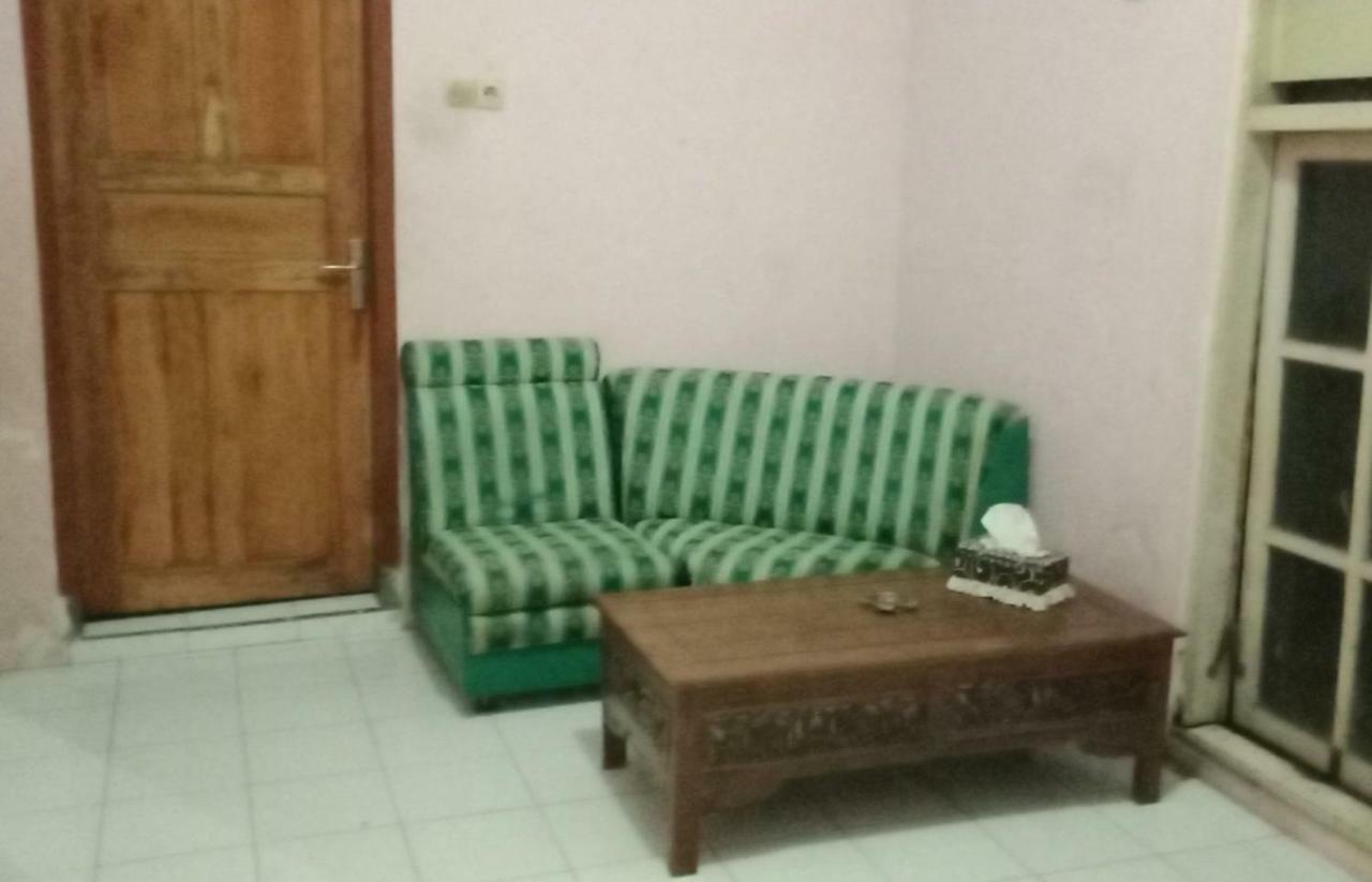 Gandrung City Hostel Баньюванги Экстерьер фото